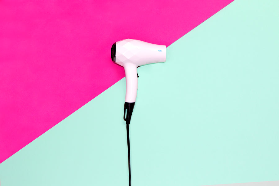 HOW TO PICK AN IONIC HAIR DRYER